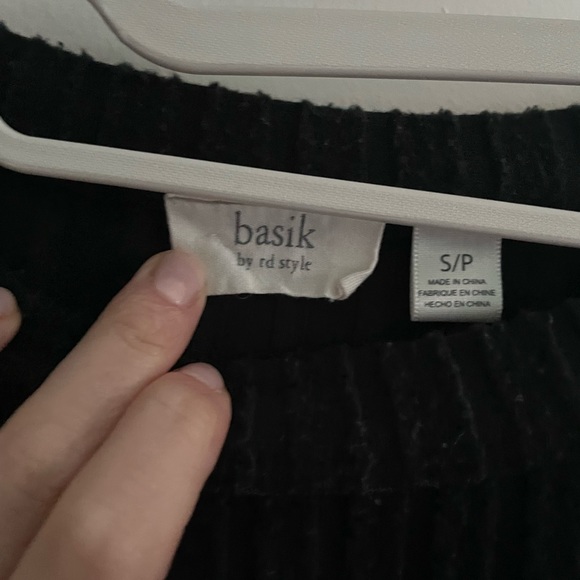 Basik by rd style knit textured sweater with metal ring details - Picture 2 of 2